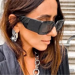 *PRICE DROP* Oversized Square Women’s Sunglasses